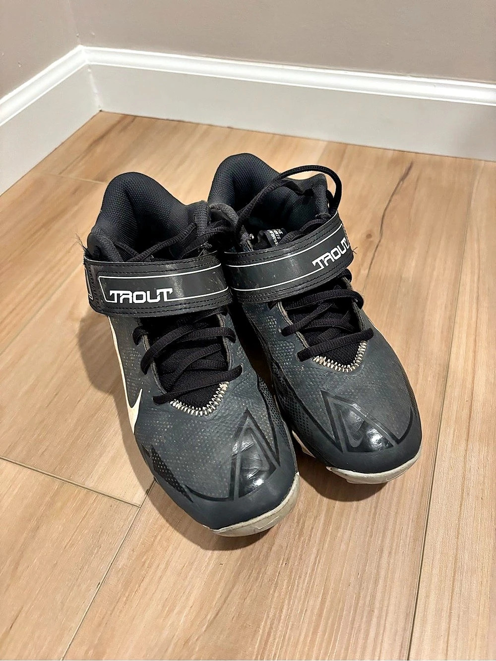 Nike Force Trout 8 Keystone Athletic Shoes Black & White US 7